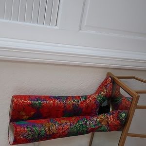 Sz. 37 and a half ESCADA vintage boots.